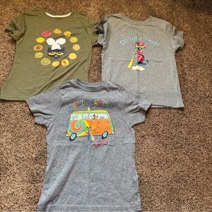 Pete the Cat Size Small Shirts